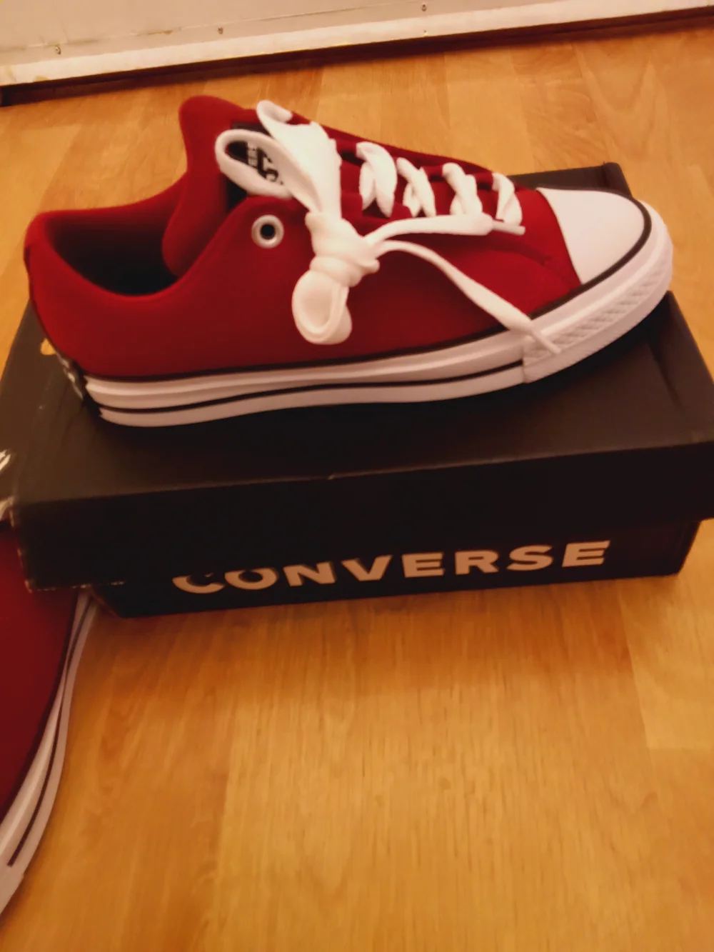 Converse/Chuck Taylor All Star Luw Puff - Red/Unisex/ Size Men'8.5- Women's 10 - Picture 7 of 10